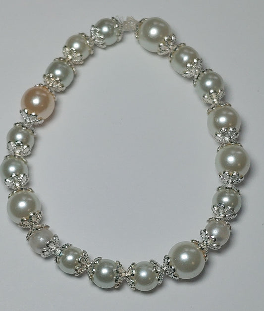 Pearl bracelet