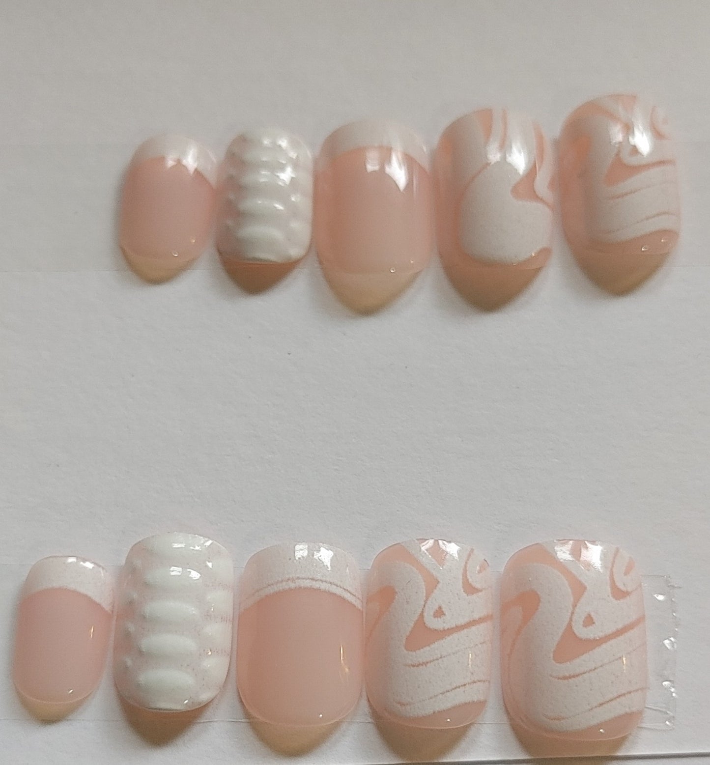 Custom white set press-on nails +nail kit